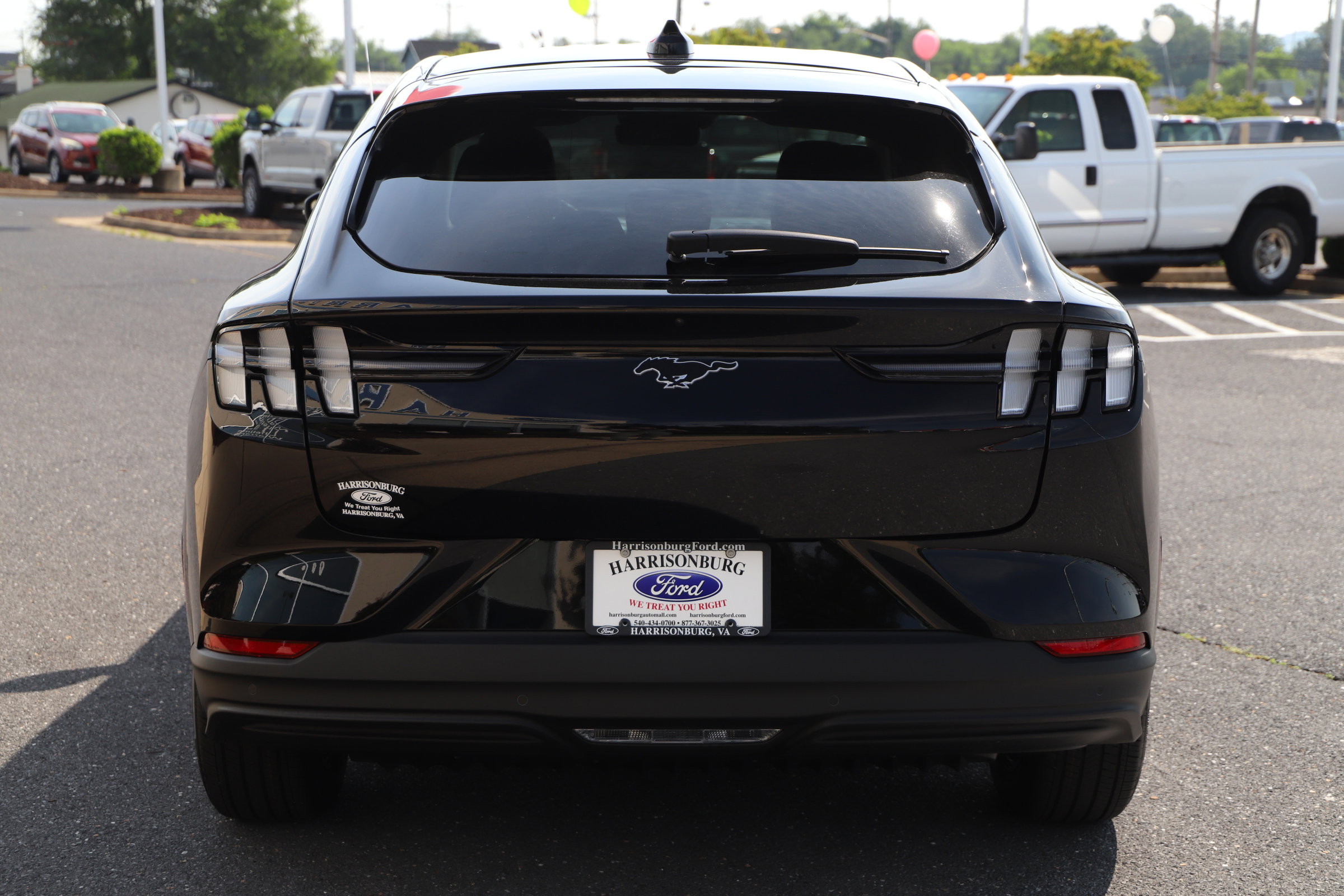 2025 Ford Mustang Mach-E Premium photo 5