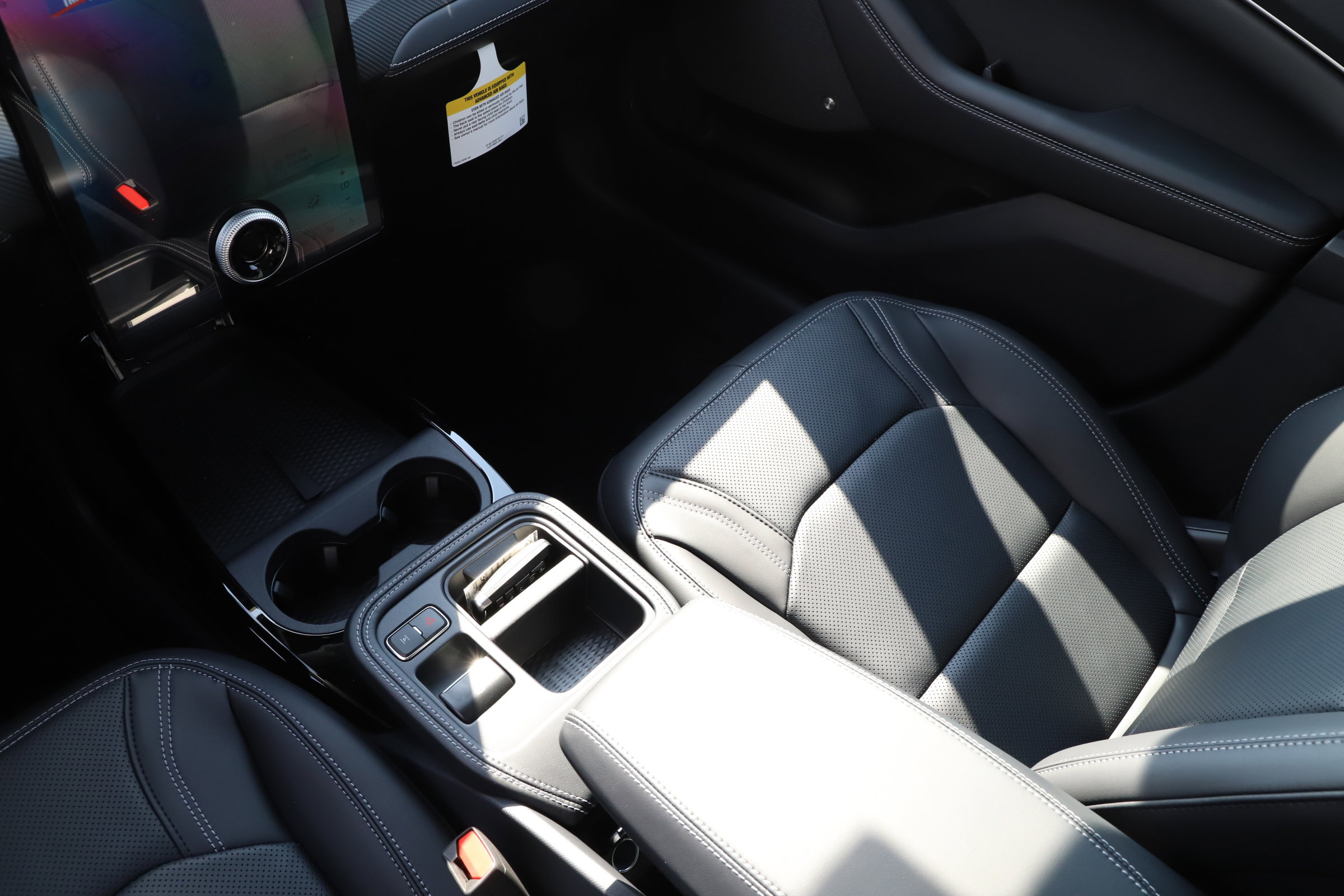 2025 Ford Mustang Mach-E Premium photo 24