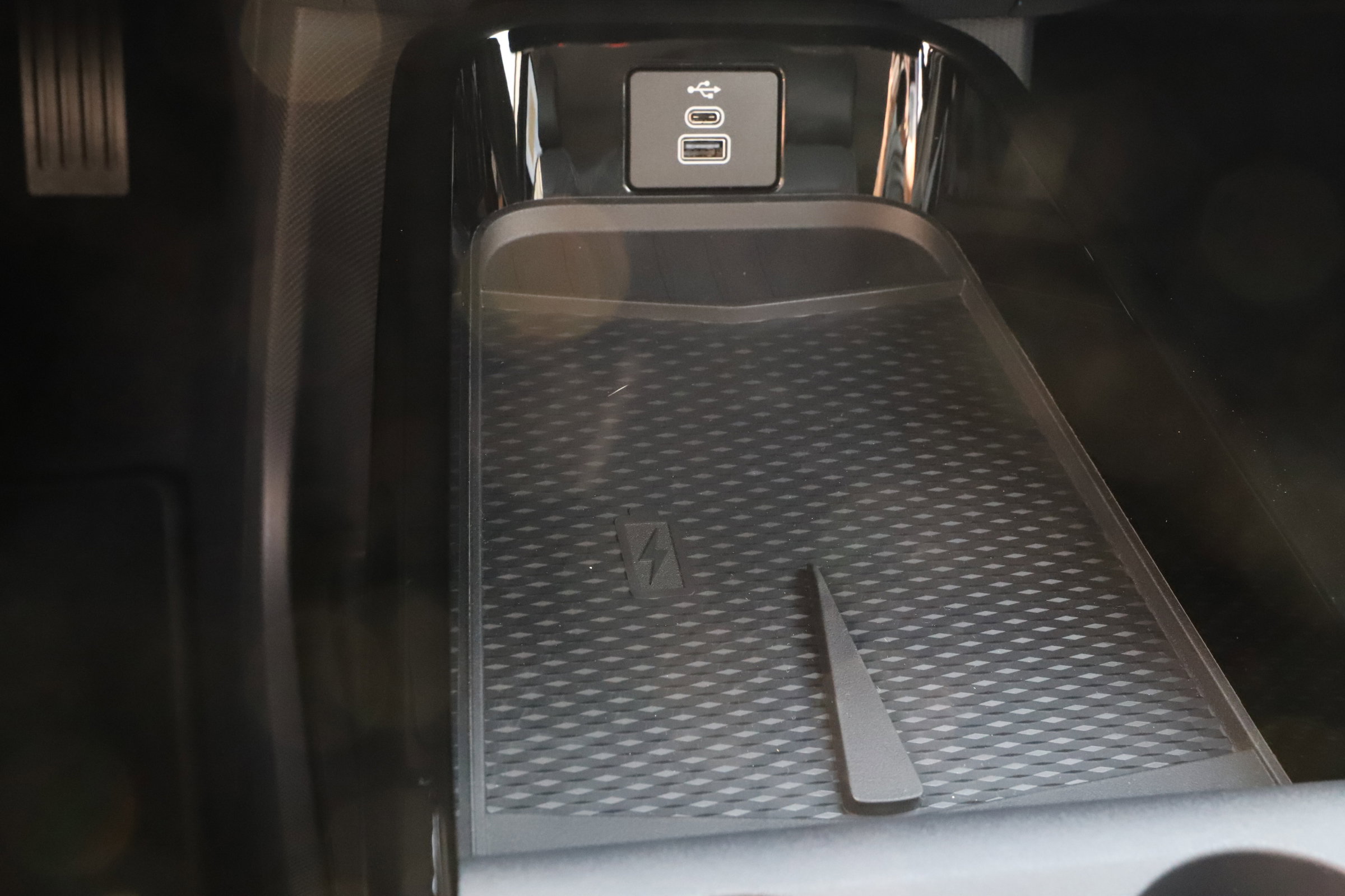 2025 Ford Mustang Mach-E Premium photo 26