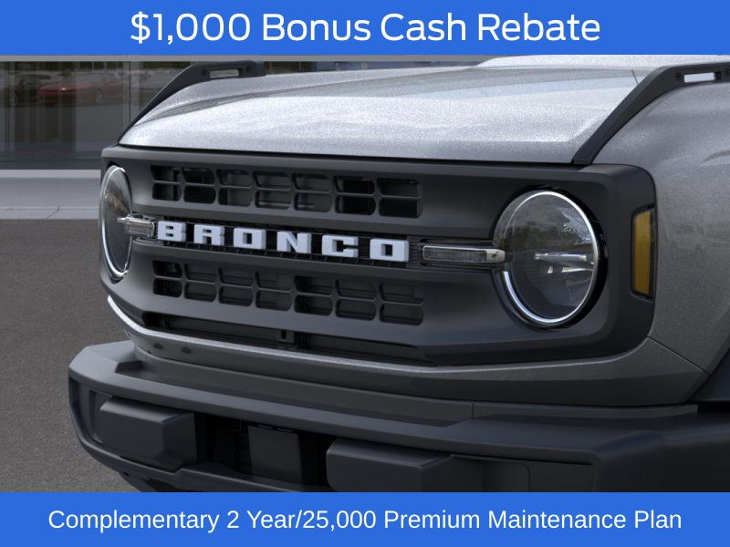 2025 Ford Bronco Base photo 14