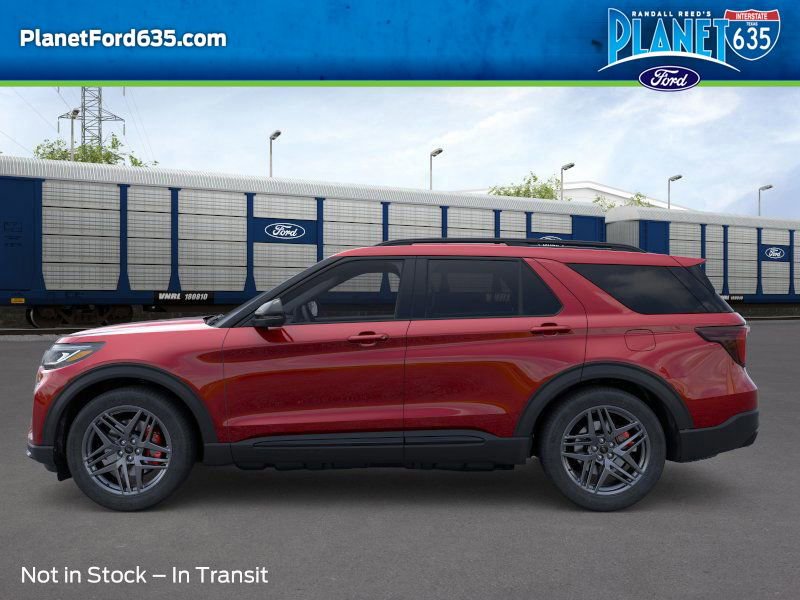 2025 Ford Explorer ST photo 4