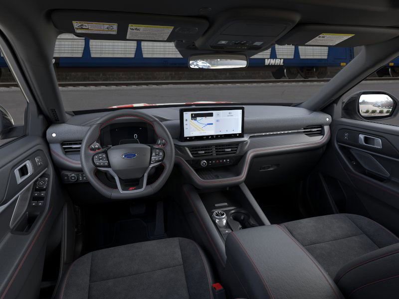 2025 Ford Explorer ST photo 8