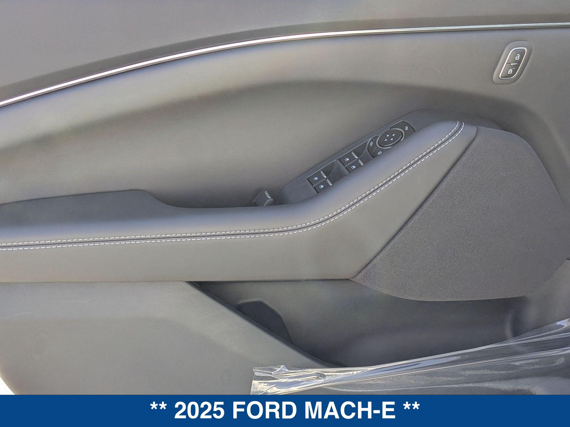2025 Ford Mustang Mach-E Select photo 13