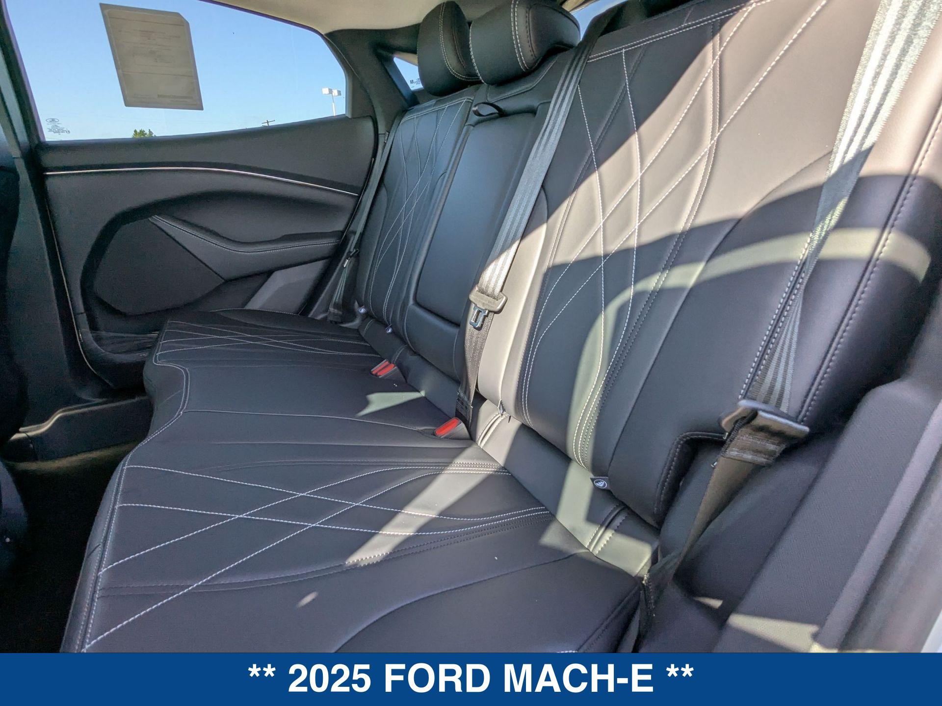2025 Ford Mustang Mach-E Select photo 18