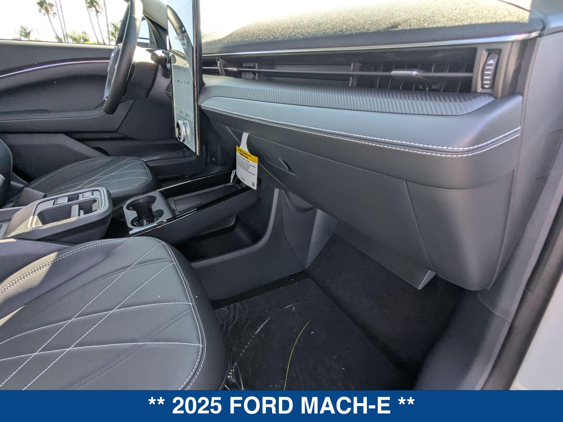 2025 Ford Mustang Mach-E Select photo 20