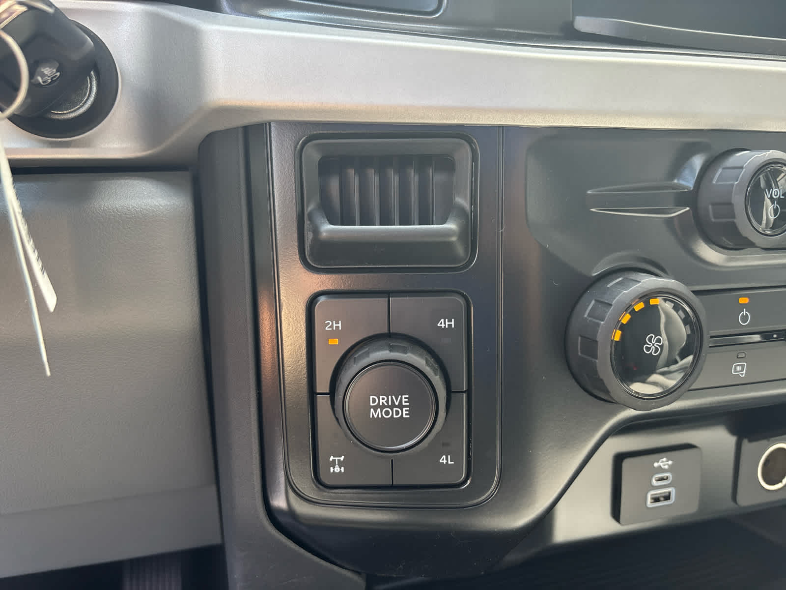 2025 Ford F-350 XL photo 9