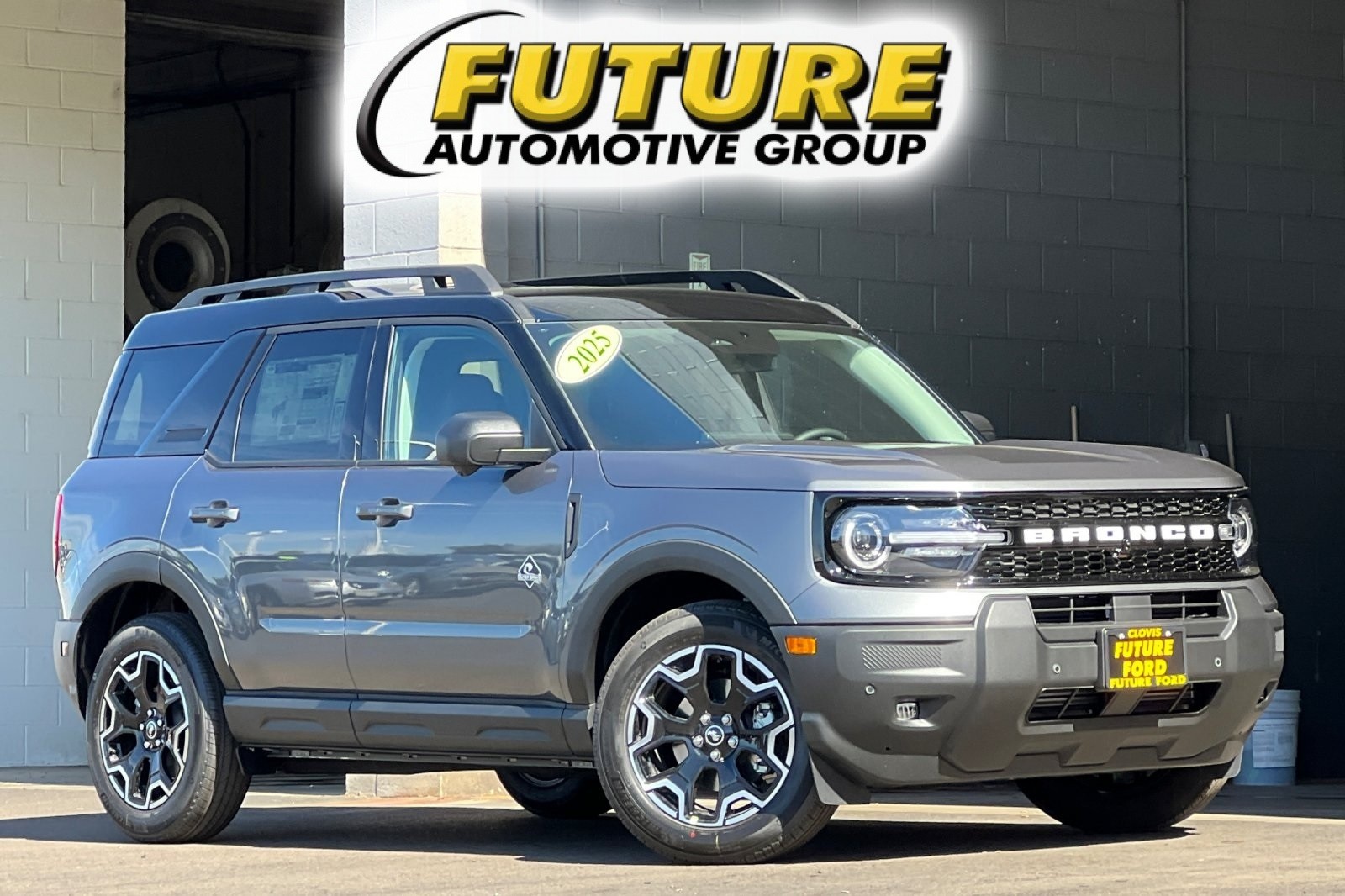 2025 Ford Bronco Sport Outer Banks's photo