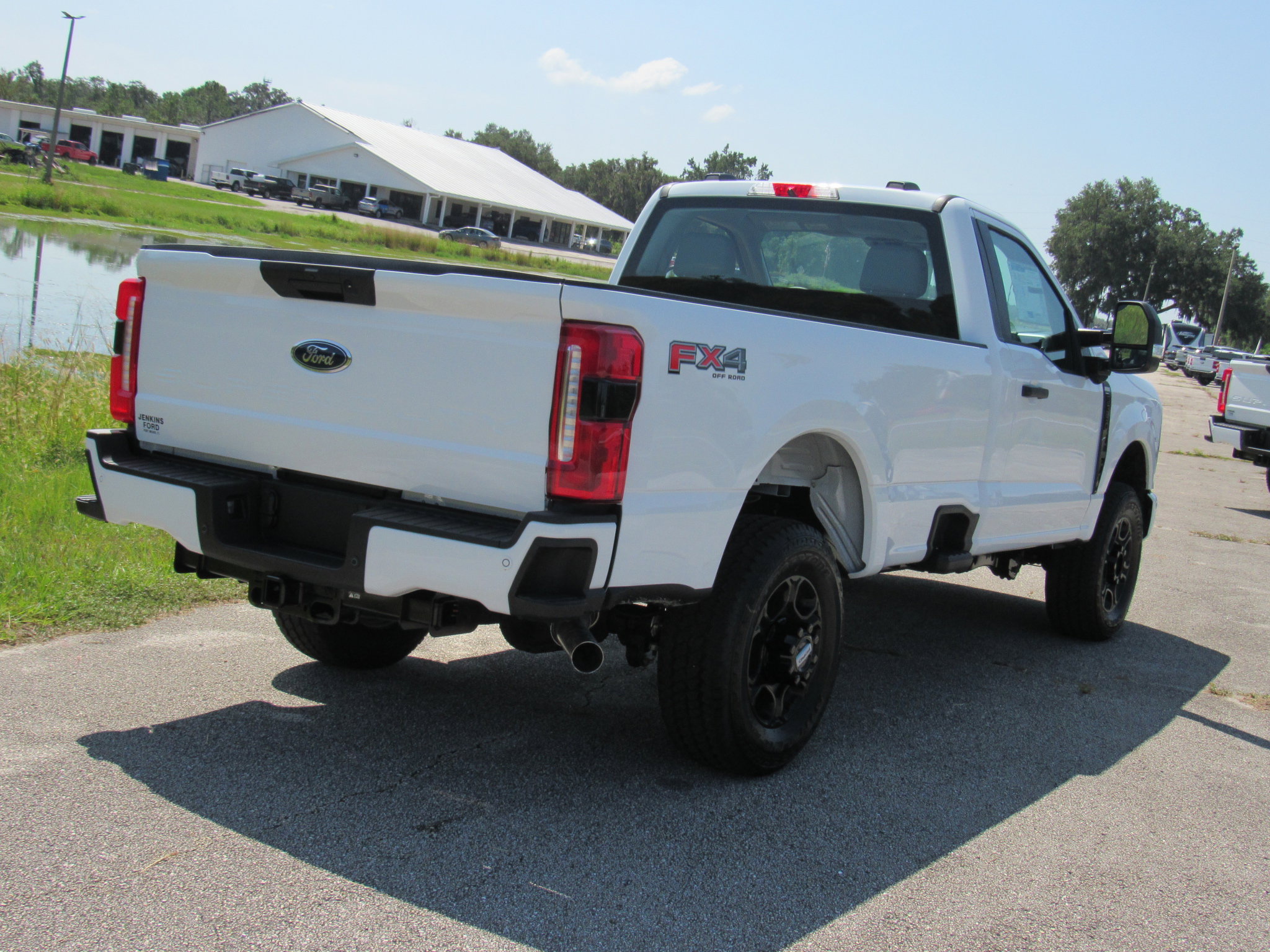 2025 Ford F-350 photo 3