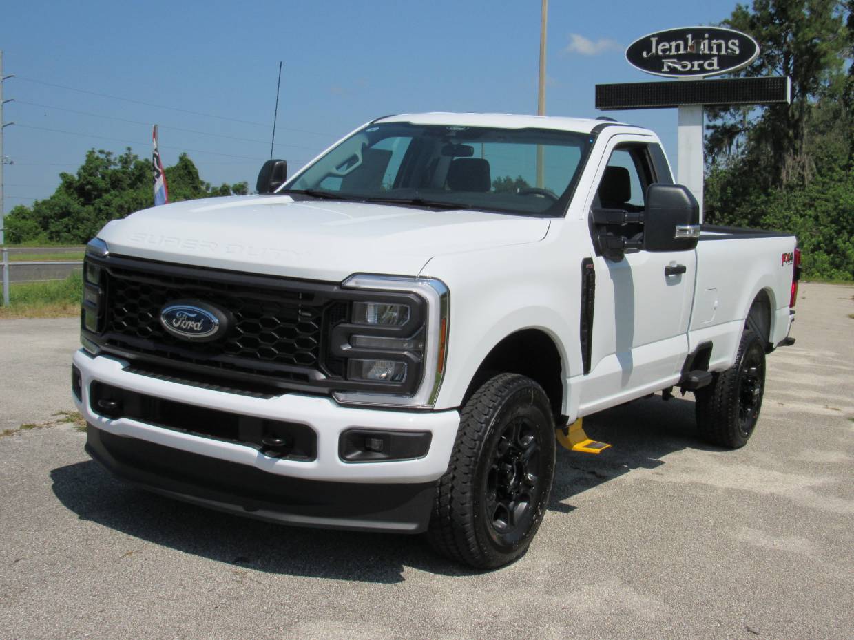 2025 Ford F-350 Super Duty XL - Photo 6