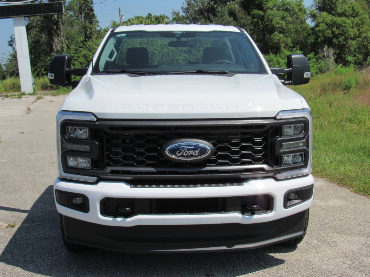 2025 Ford F-350 Super Duty XL - Photo 7