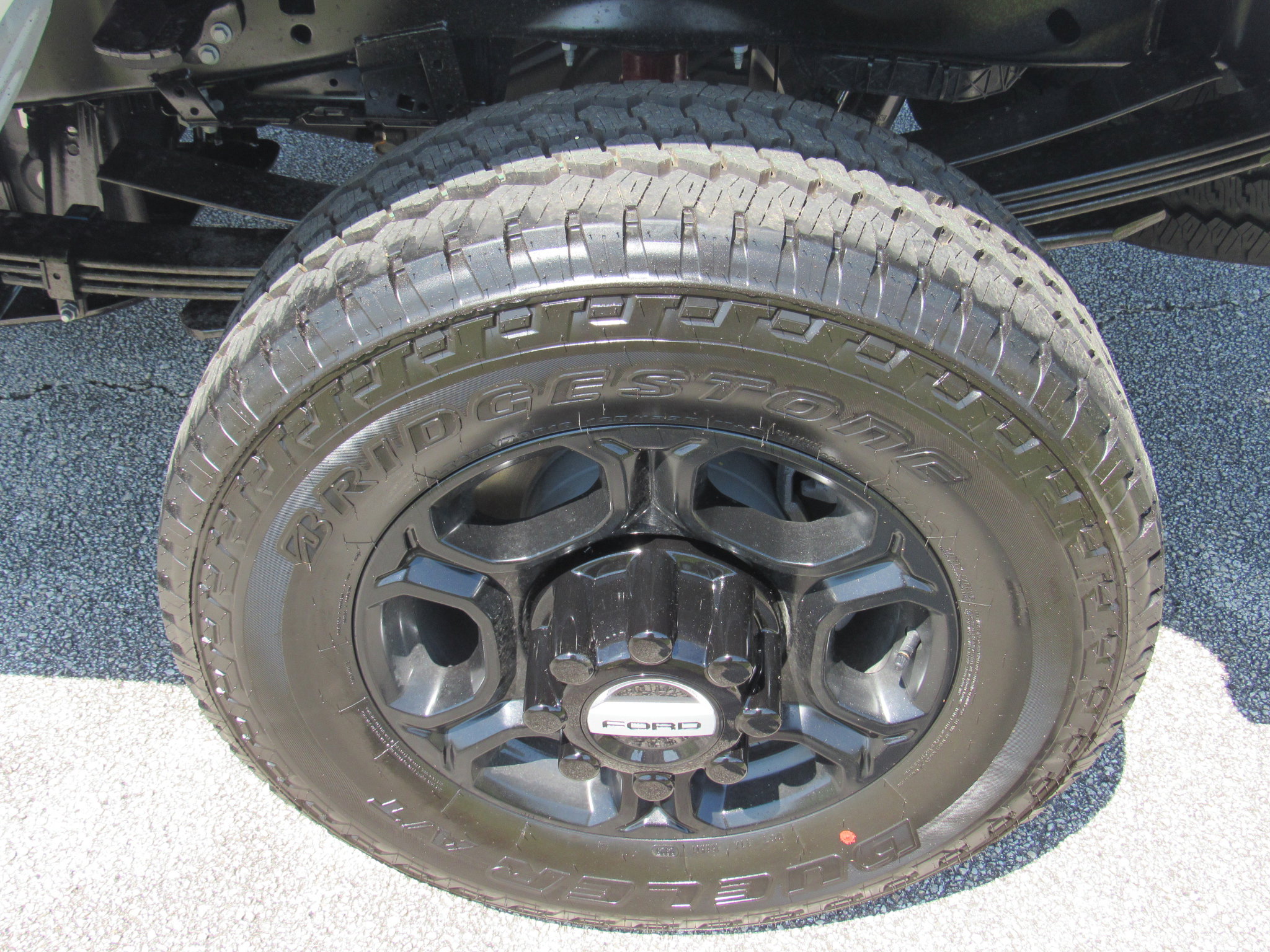 2025 Ford F-350 photo 8