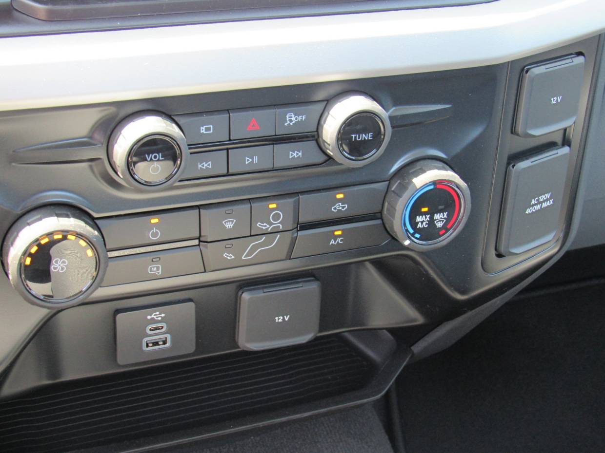 2025 Ford F-350 Super Duty XL - Photo 15