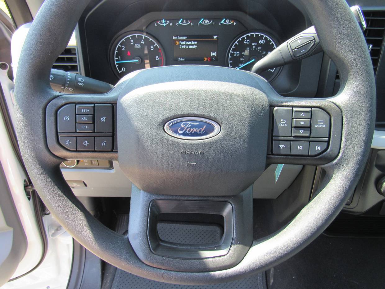 2025 Ford F-350 Super Duty XL - Photo 17