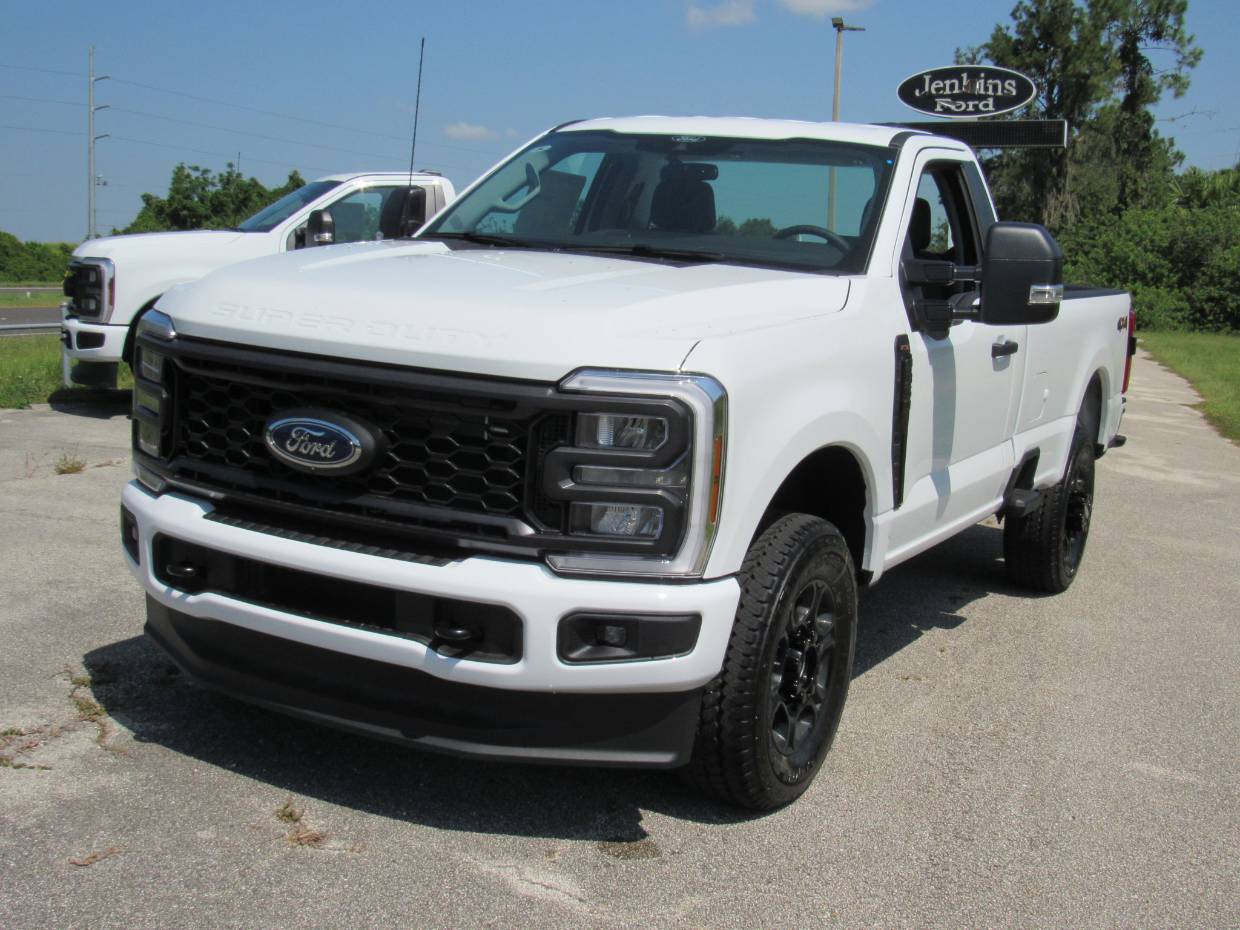 2025 Ford F-350 Super Duty XL - Photo 6