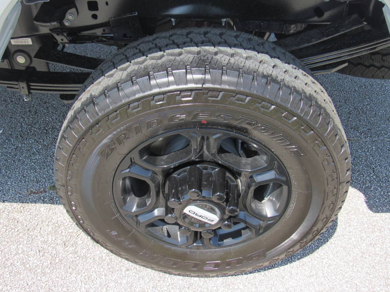 2025 Ford F-350 Super Duty XL - Photo 8