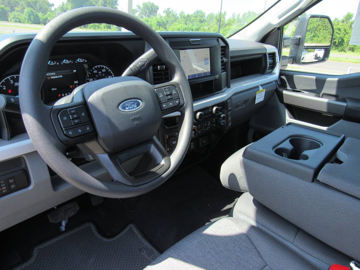 2025 Ford F-350 Super Duty XL - Photo 12