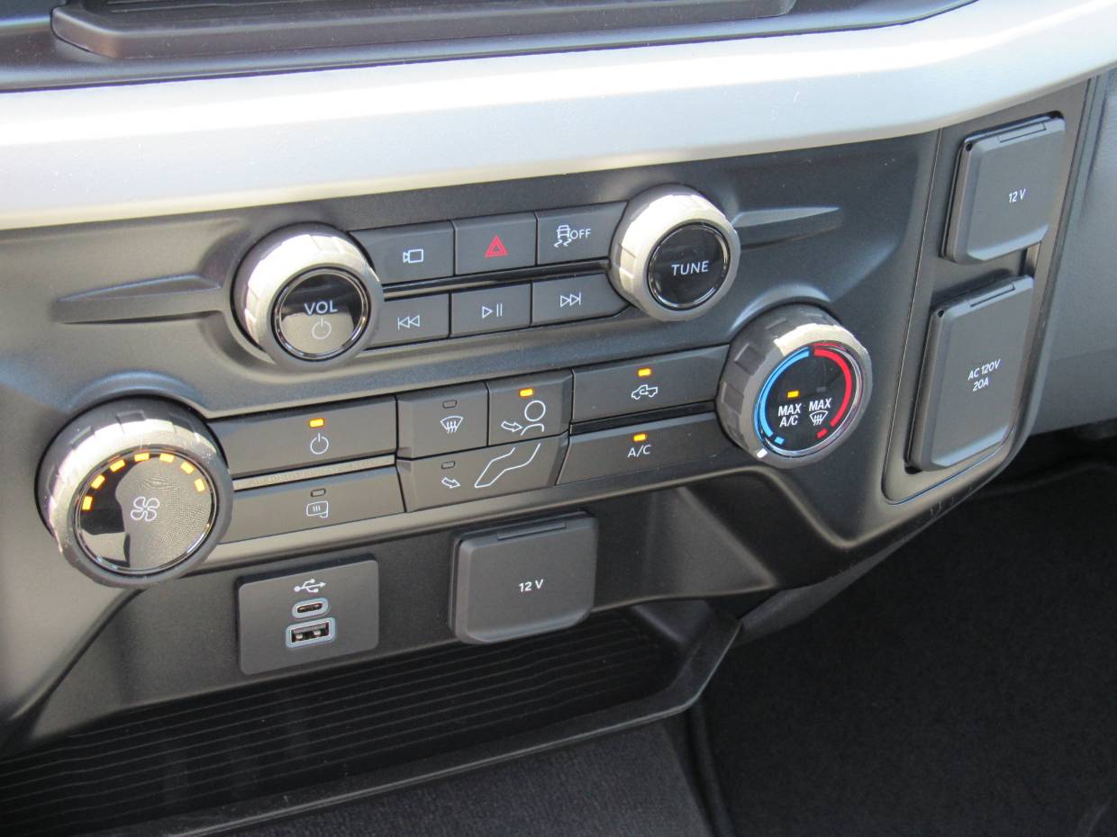 2025 Ford F-350 Super Duty XL - Photo 15