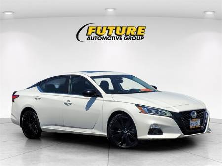 2022 Nissan Altima 2.5 SR