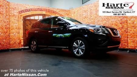 2020 Nissan Pathfinder S