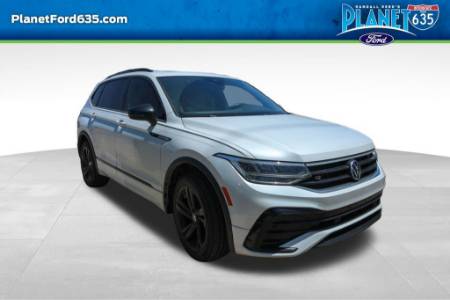 2023 Volkswagen Tiguan SE R-Line Black