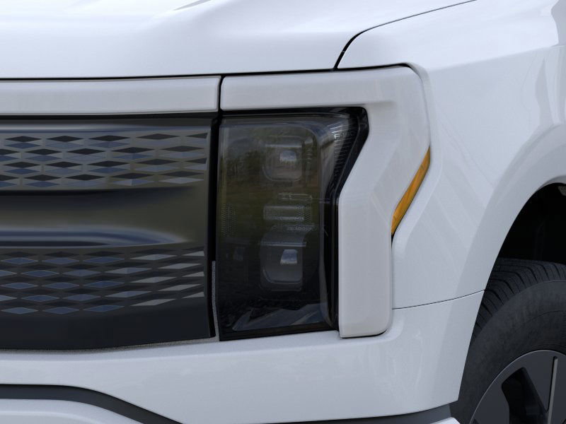 2025 Ford F-150 Lightning photo 13