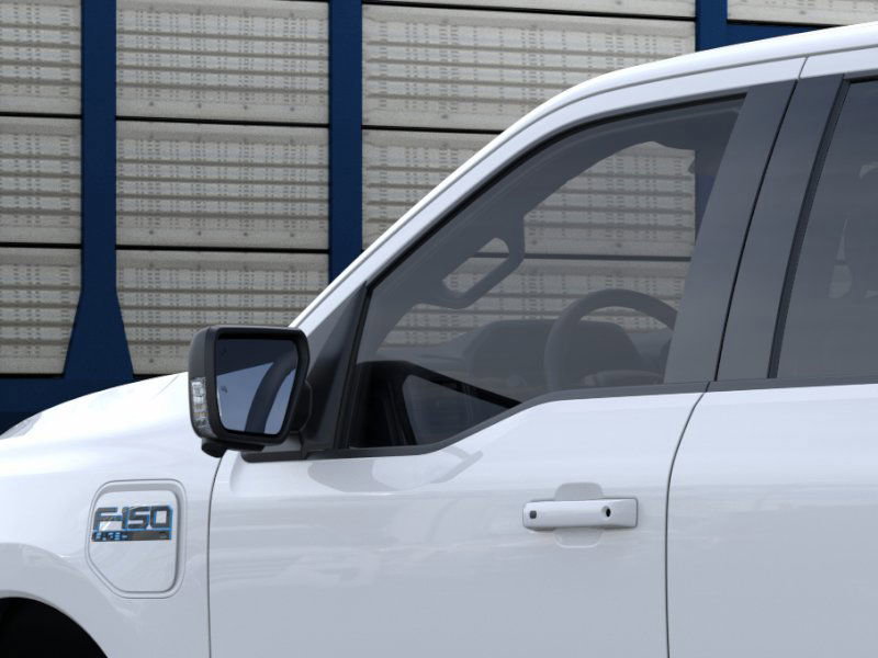 2025 Ford F-150 Lightning photo 15