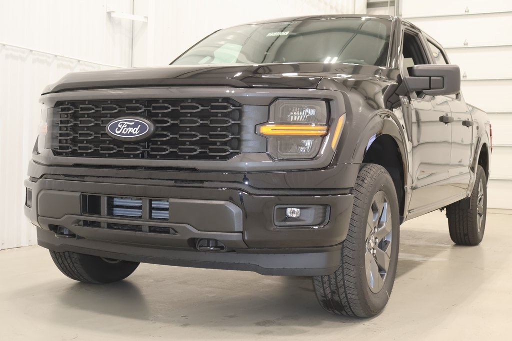 2025 Ford F-150 STX photo 4