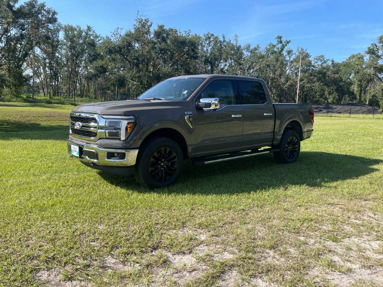 2025 Ford F-150 LARIAT 4X4 CREW