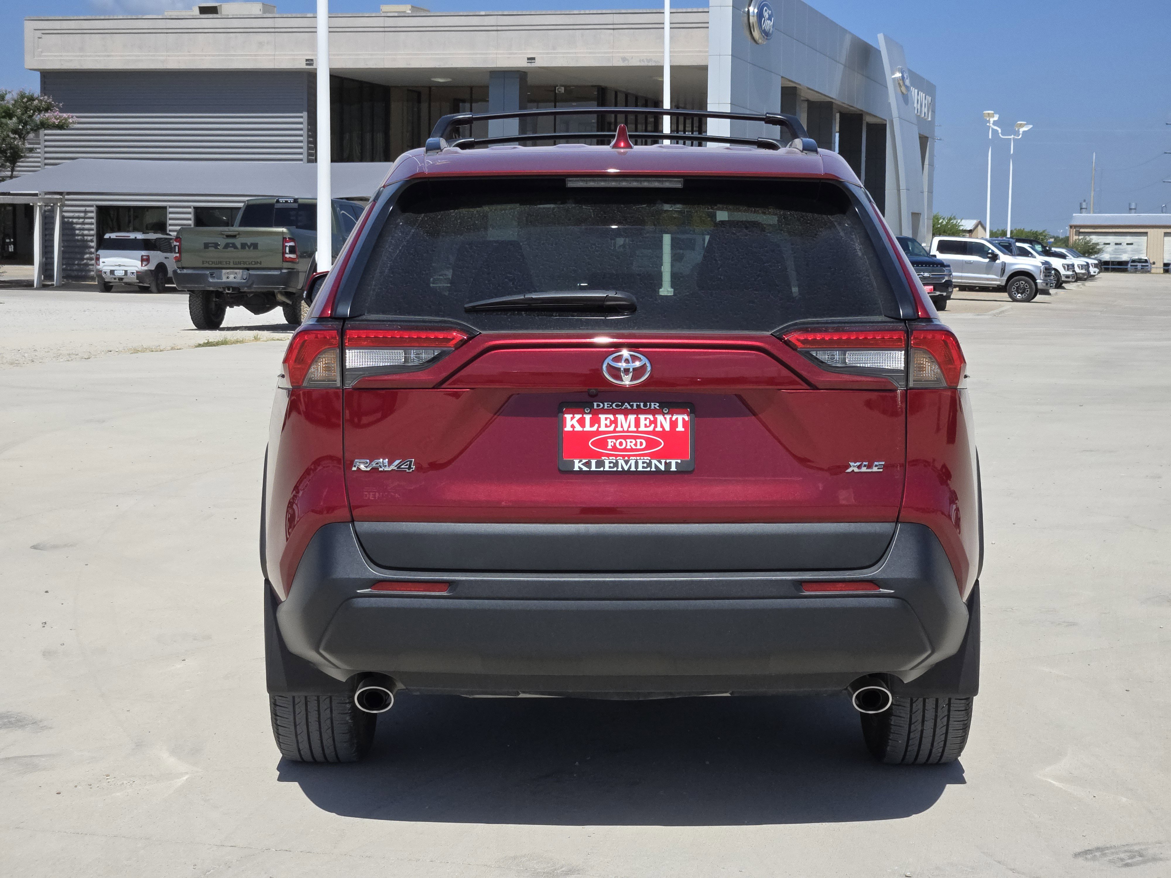 2024 Toyota RAV4 XLE Premium photo 2