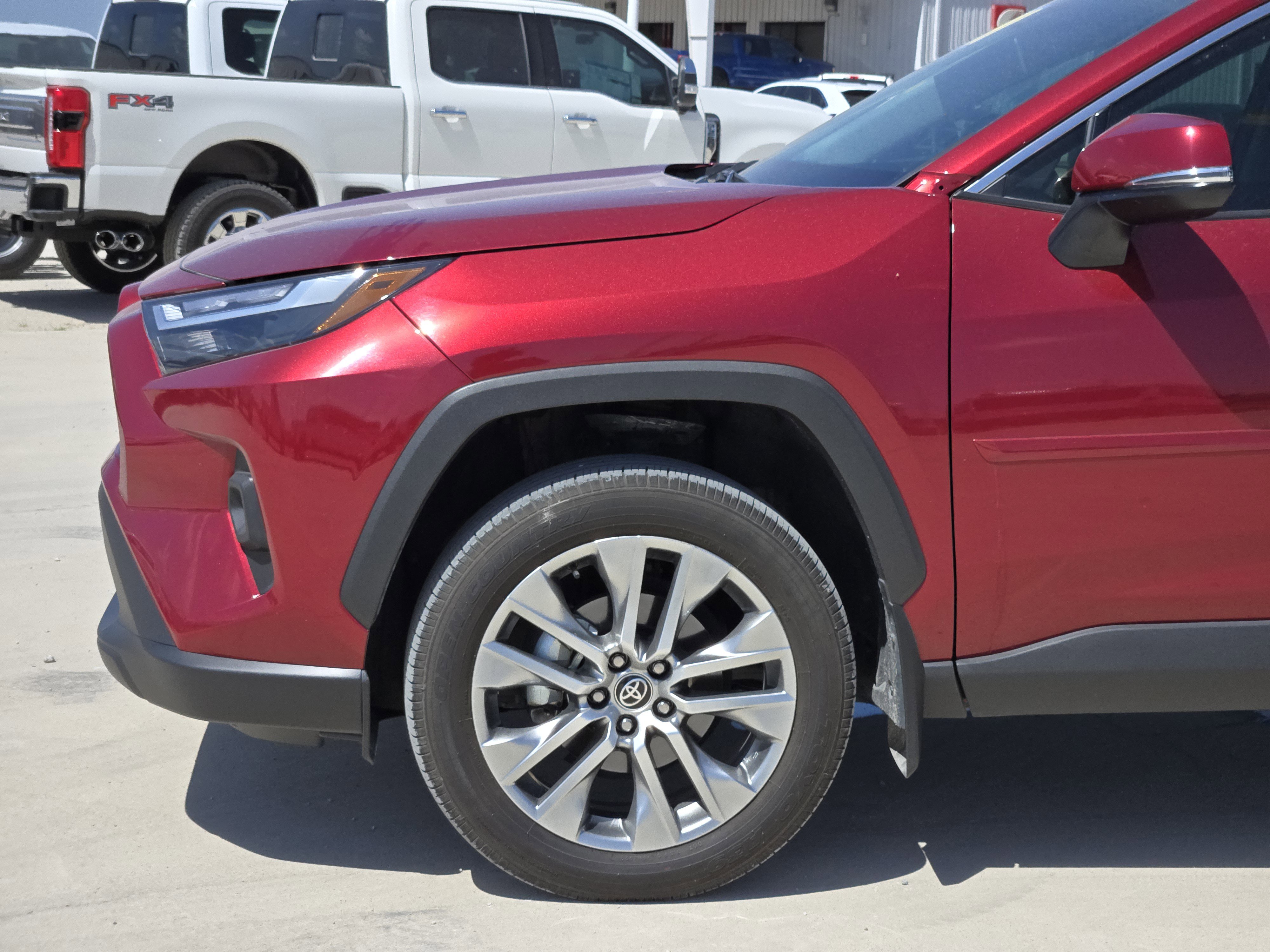 2024 Toyota RAV4 XLE Premium photo 4