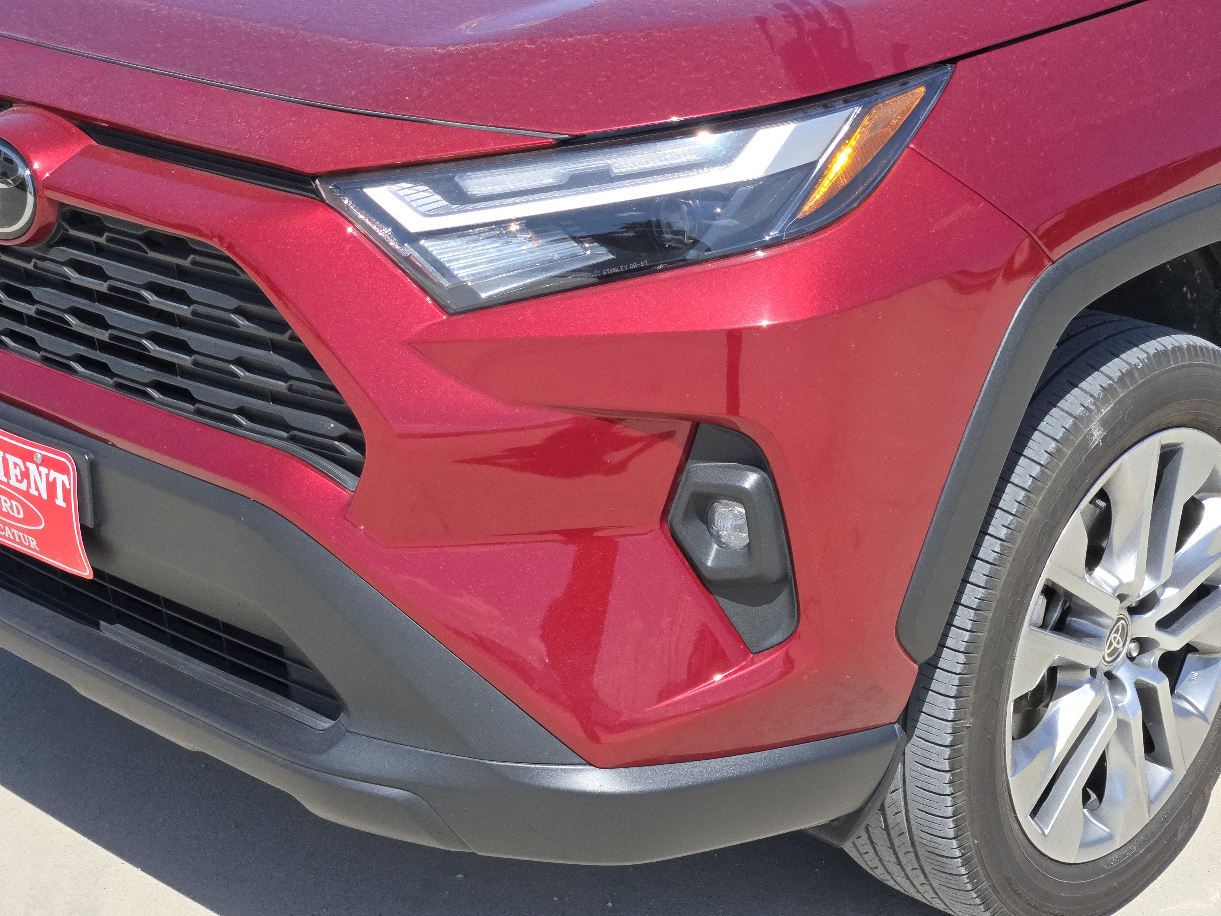 2024 Toyota RAV4 XLE Premium photo 5