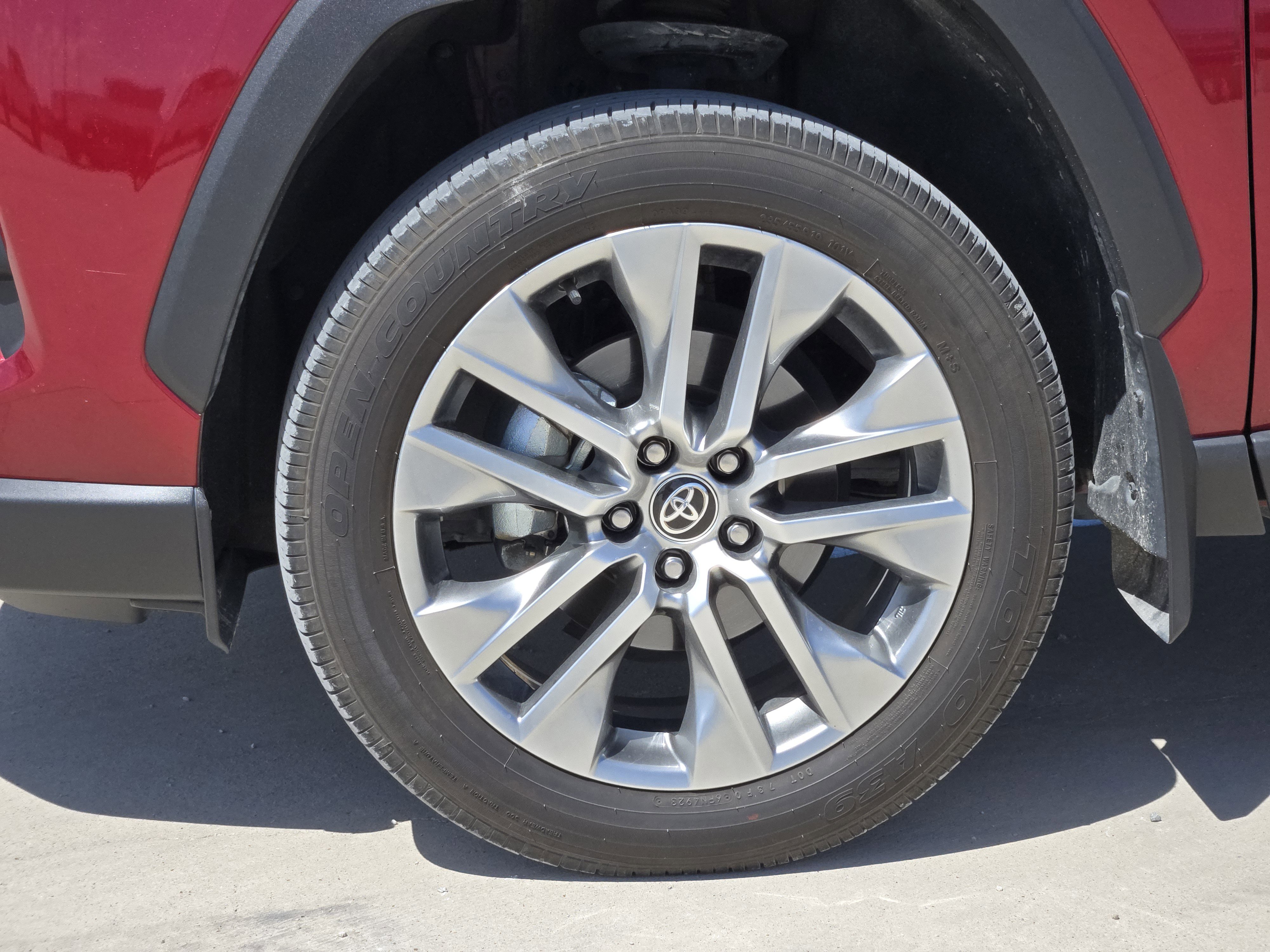 2024 Toyota RAV4 XLE Premium photo 6