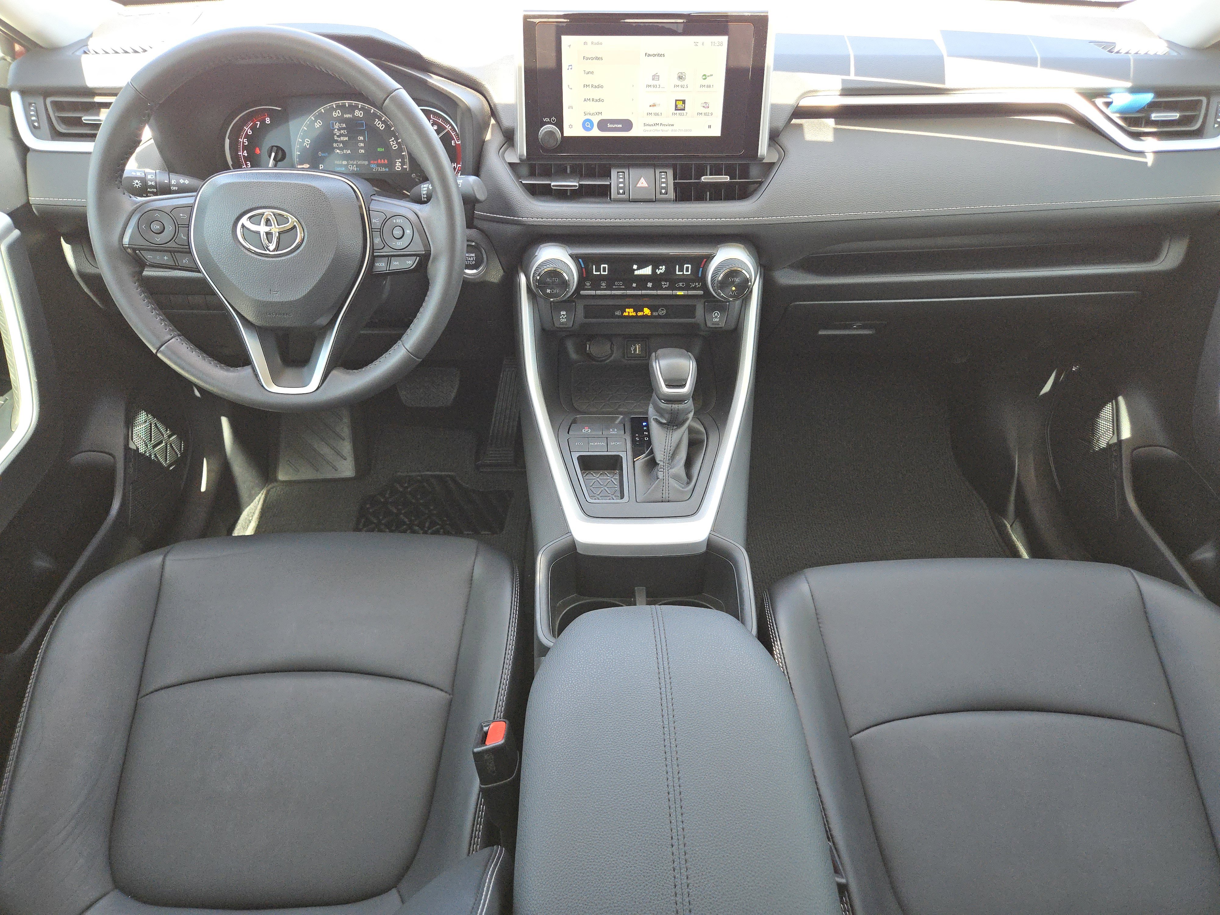 2024 Toyota RAV4 XLE Premium photo 18