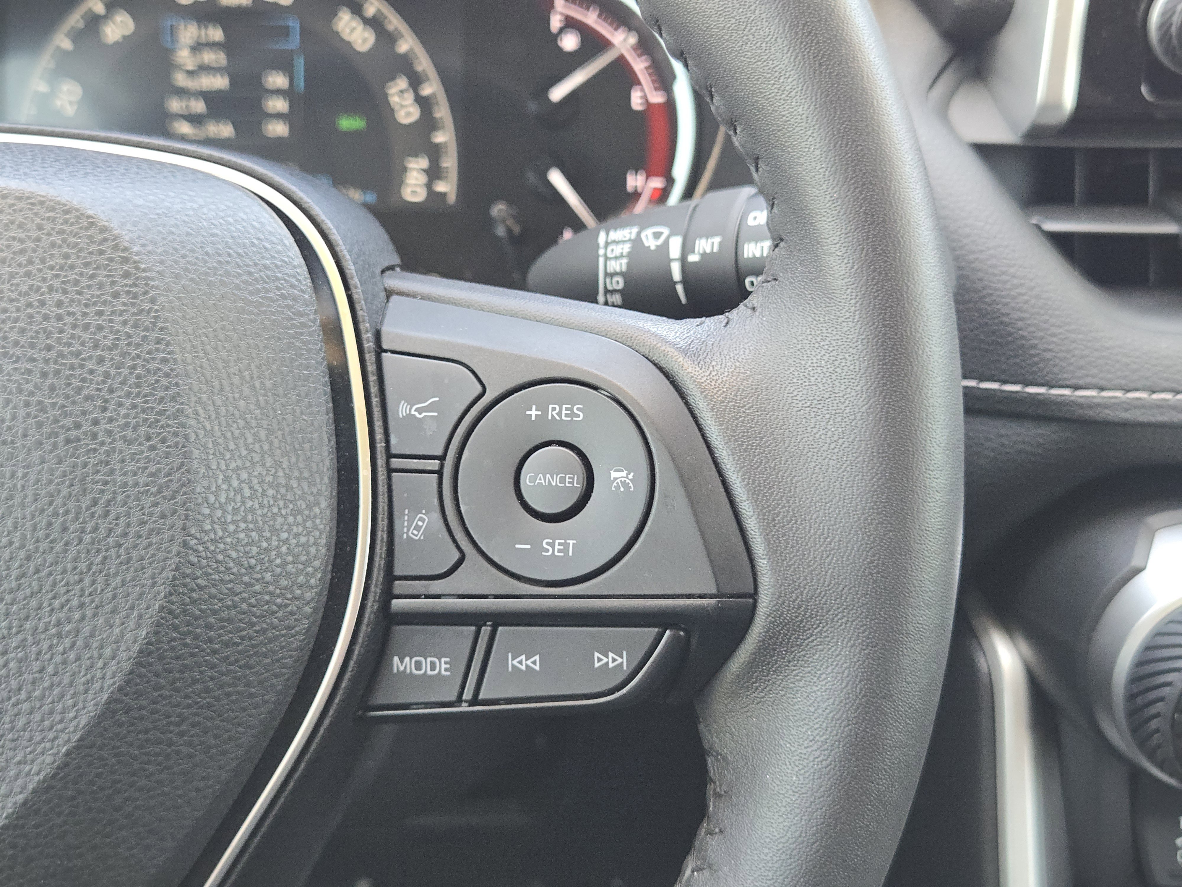2024 Toyota RAV4 XLE Premium photo 21