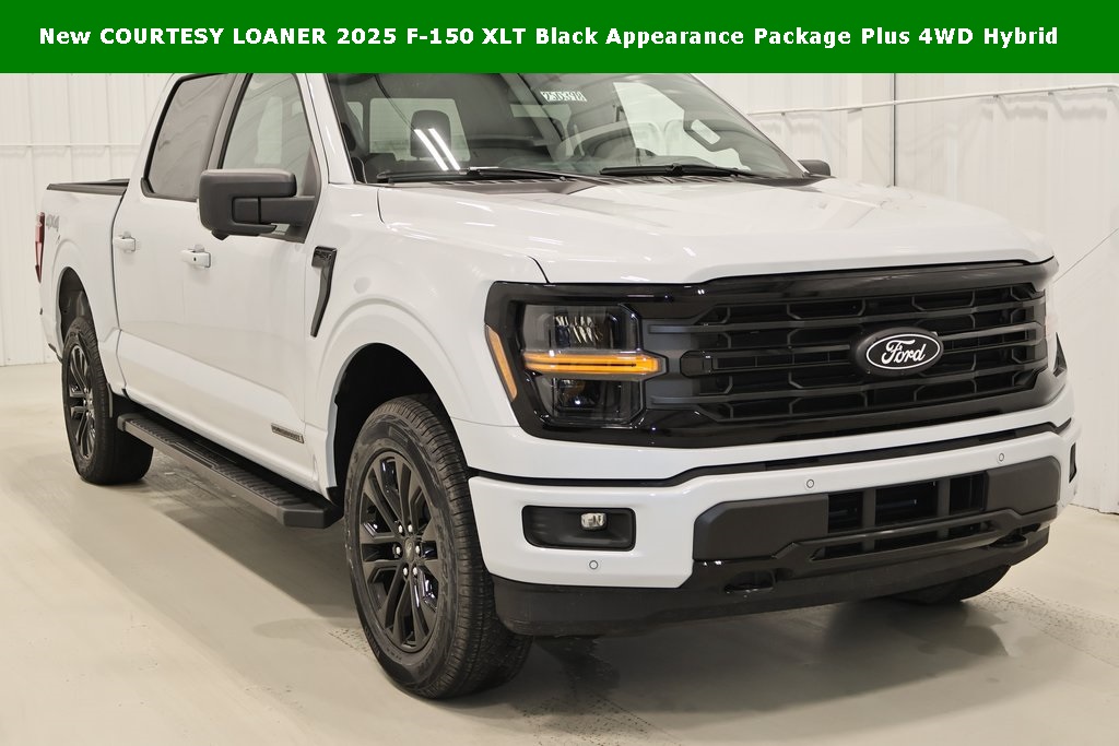 2025 Ford F-150 XLT photo 2