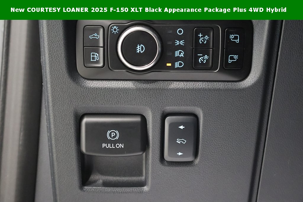 2025 Ford F-150 XLT photo 19