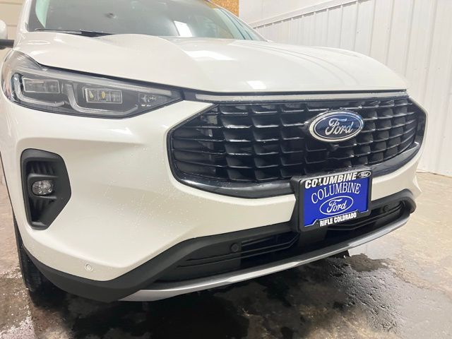 2025 Ford Escape Hybrid Platinum photo 6