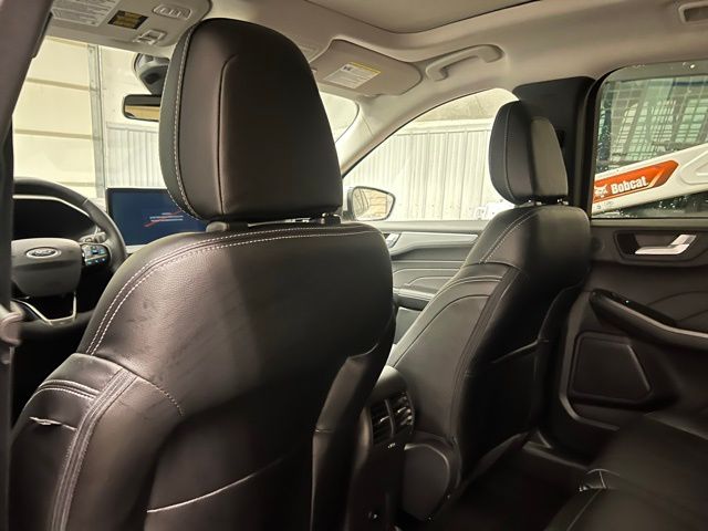 2025 Ford Escape Hybrid Platinum photo 18