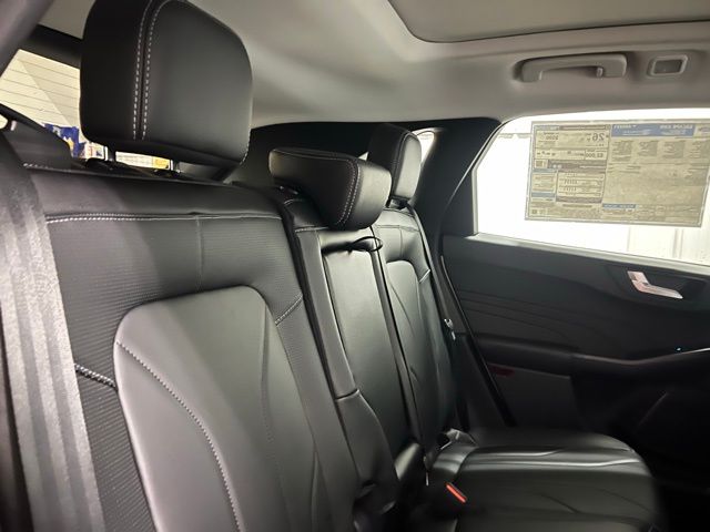 2025 Ford Escape Hybrid Platinum photo 20