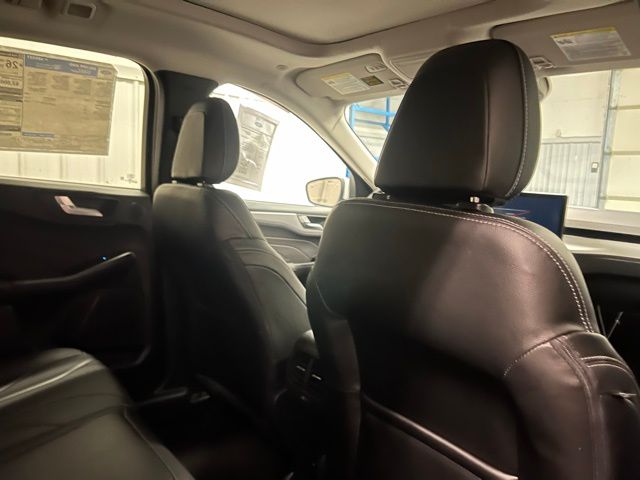 2025 Ford Escape Hybrid Platinum photo 21