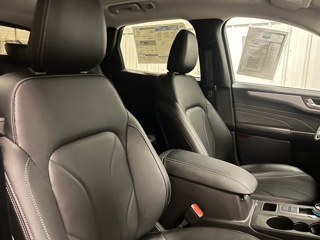 2025 Ford Escape Hybrid Platinum photo 22