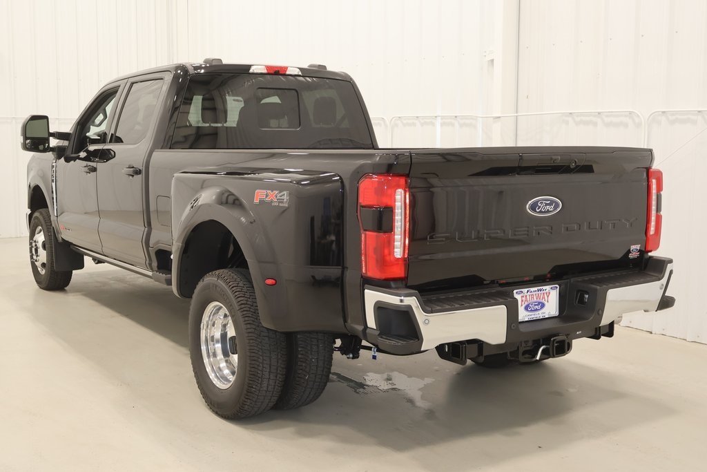 2025 Ford F-350 photo 3