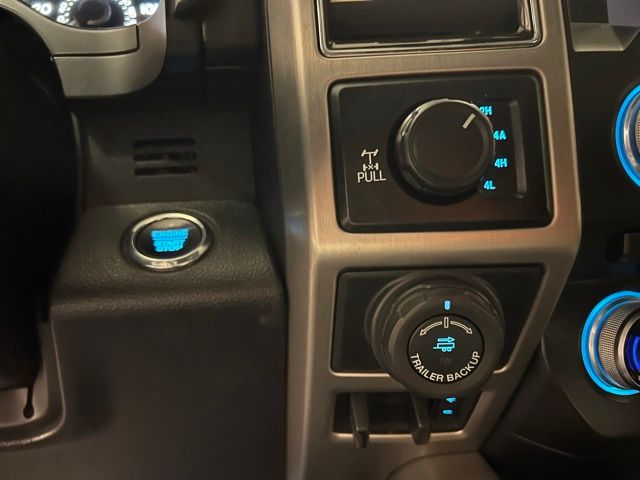 2018 Ford F-150 Platinum photo 17