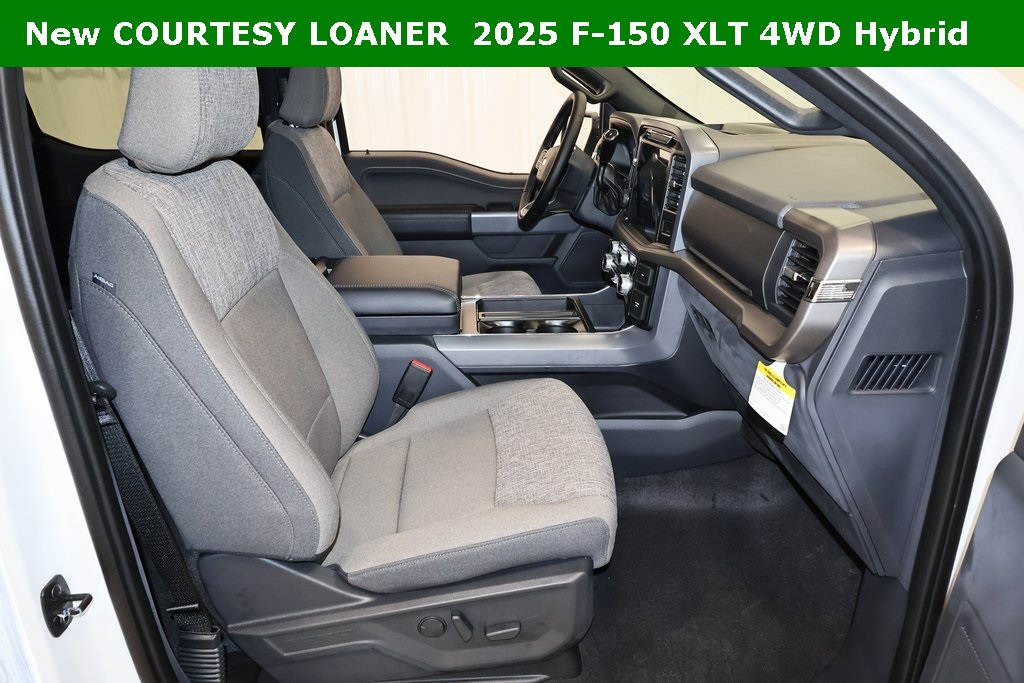 2025 Ford F-150 XLT photo 12