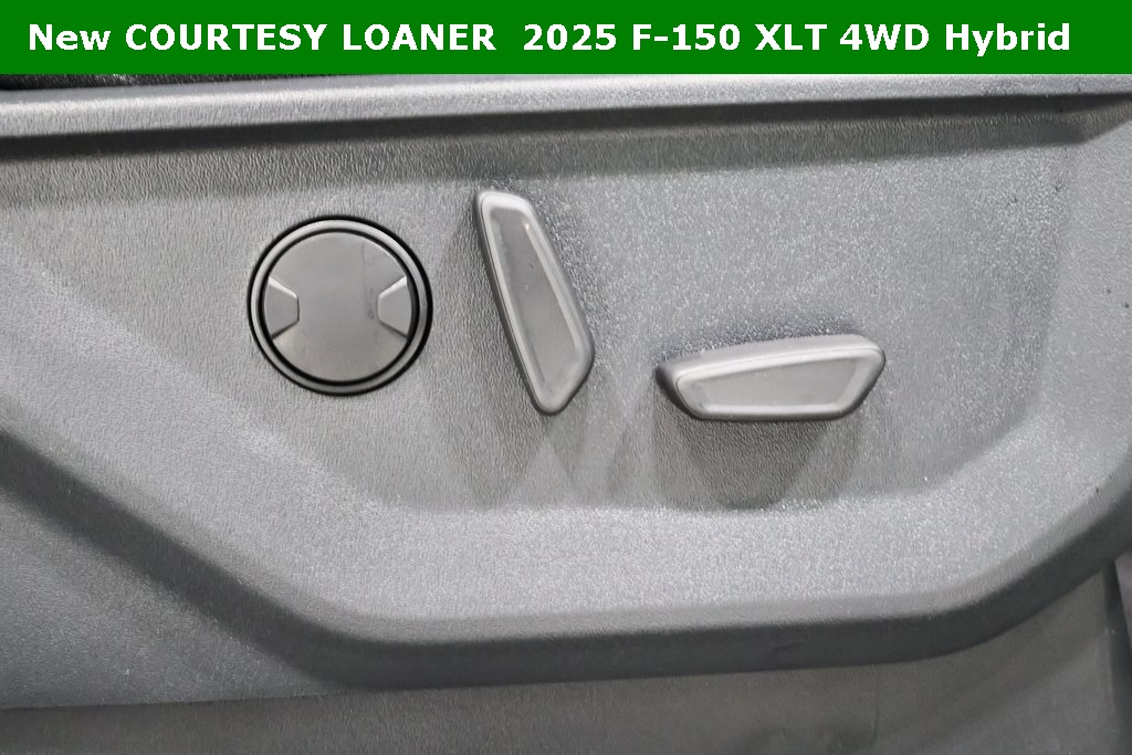 2025 Ford F-150 XLT photo 13