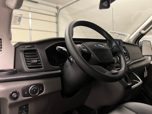 2025 Ford Transit photo 17