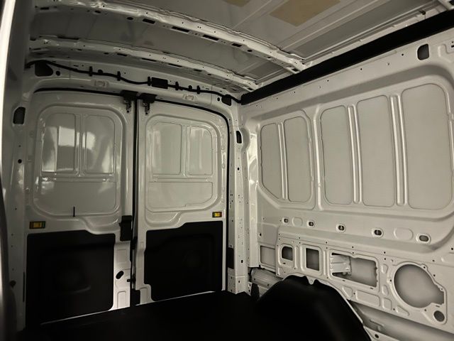 2025 Ford Transit photo 21