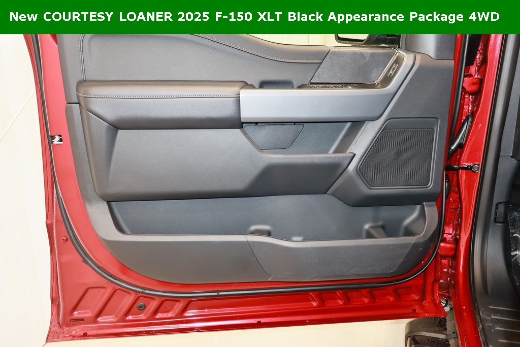 2025 Ford F-150 XLT photo 6