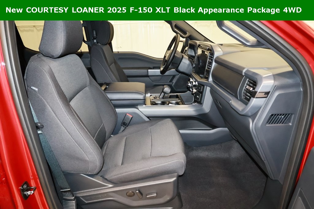 2025 Ford F-150 XLT photo 11