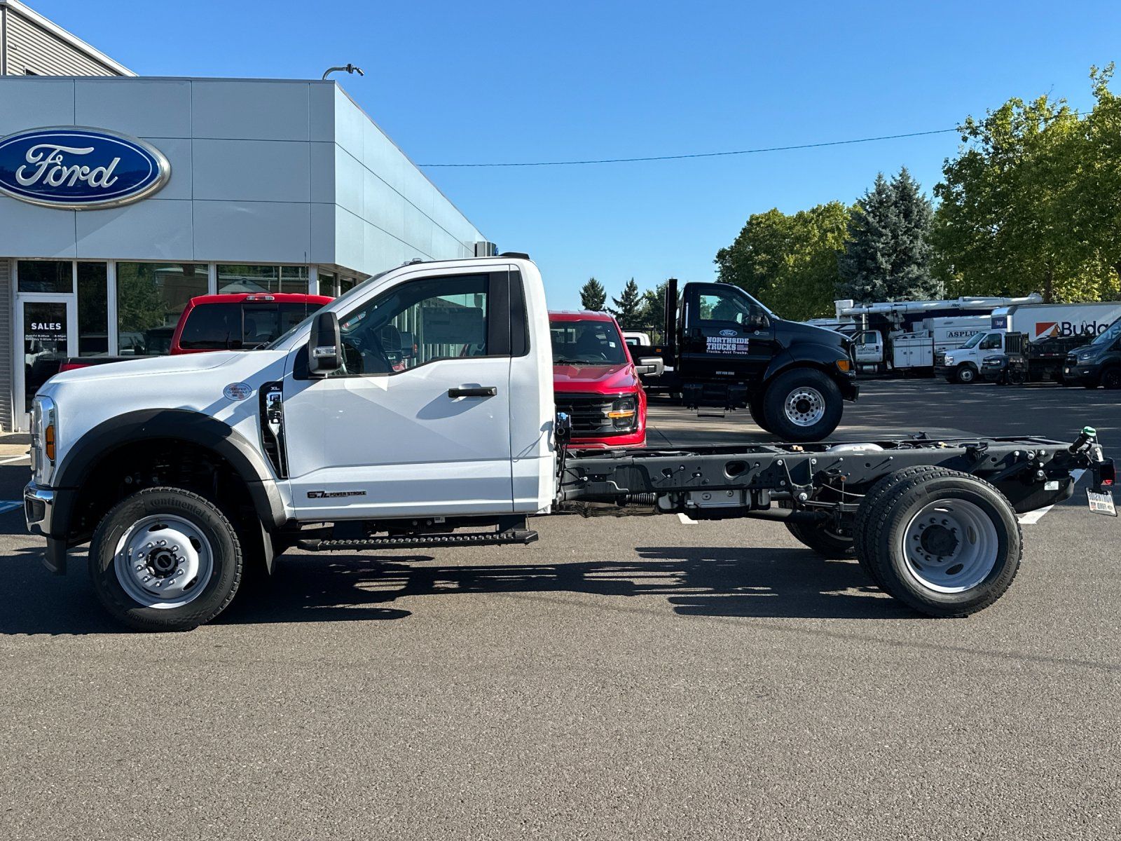 2024 Ford F-450 photo 3